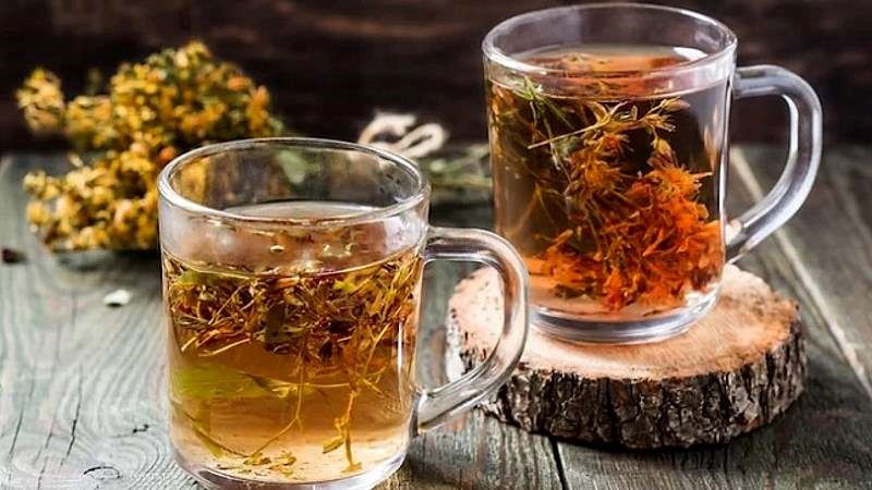 có nên uống trà thảo mộc mỗi ngày